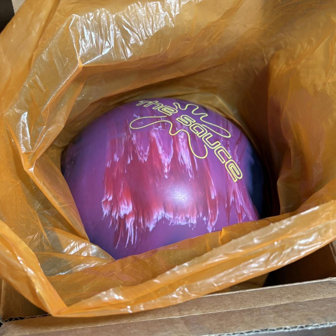 【新品】ボウリングボール Hammer The Sauce 16lb00oz