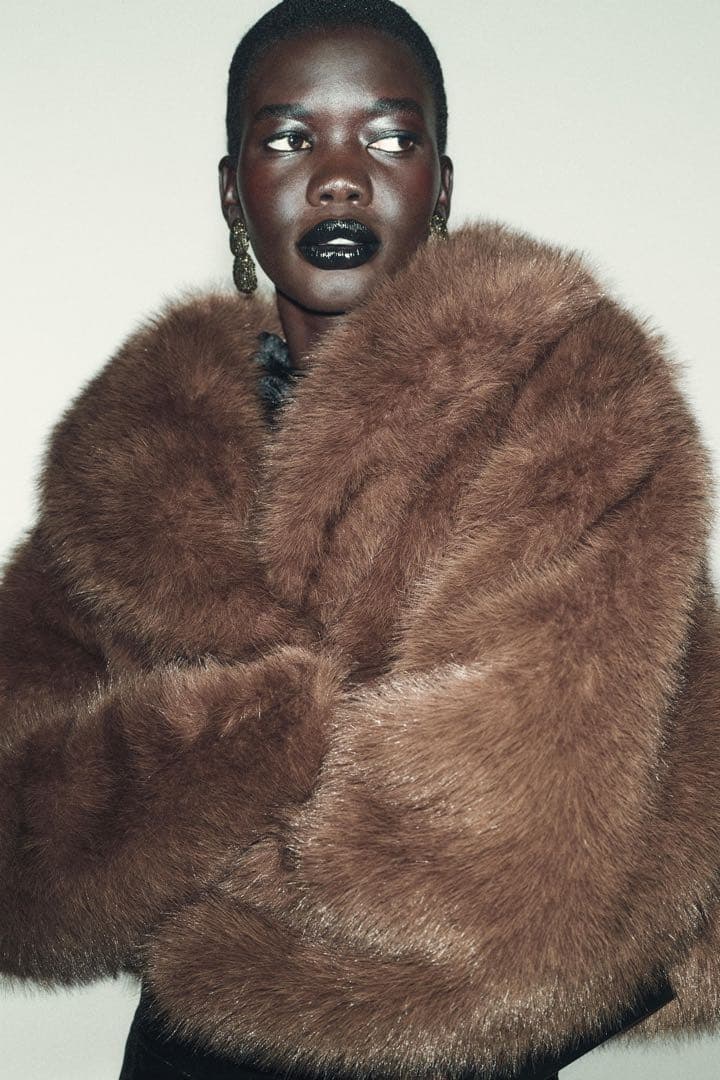 完売品ZARA ショートフェイクファーコート Mサイズ新品タグ付き　ブラウン