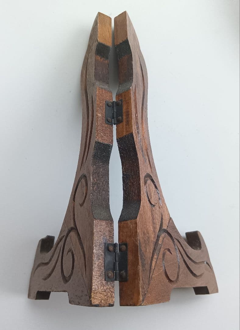 アイヌ木製盆（イタ）木彫り絵皿