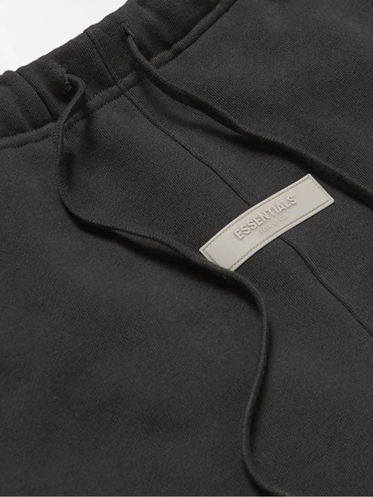 エッセンシャルズ 1977 ブラック スウェット ハーフ パンツ L