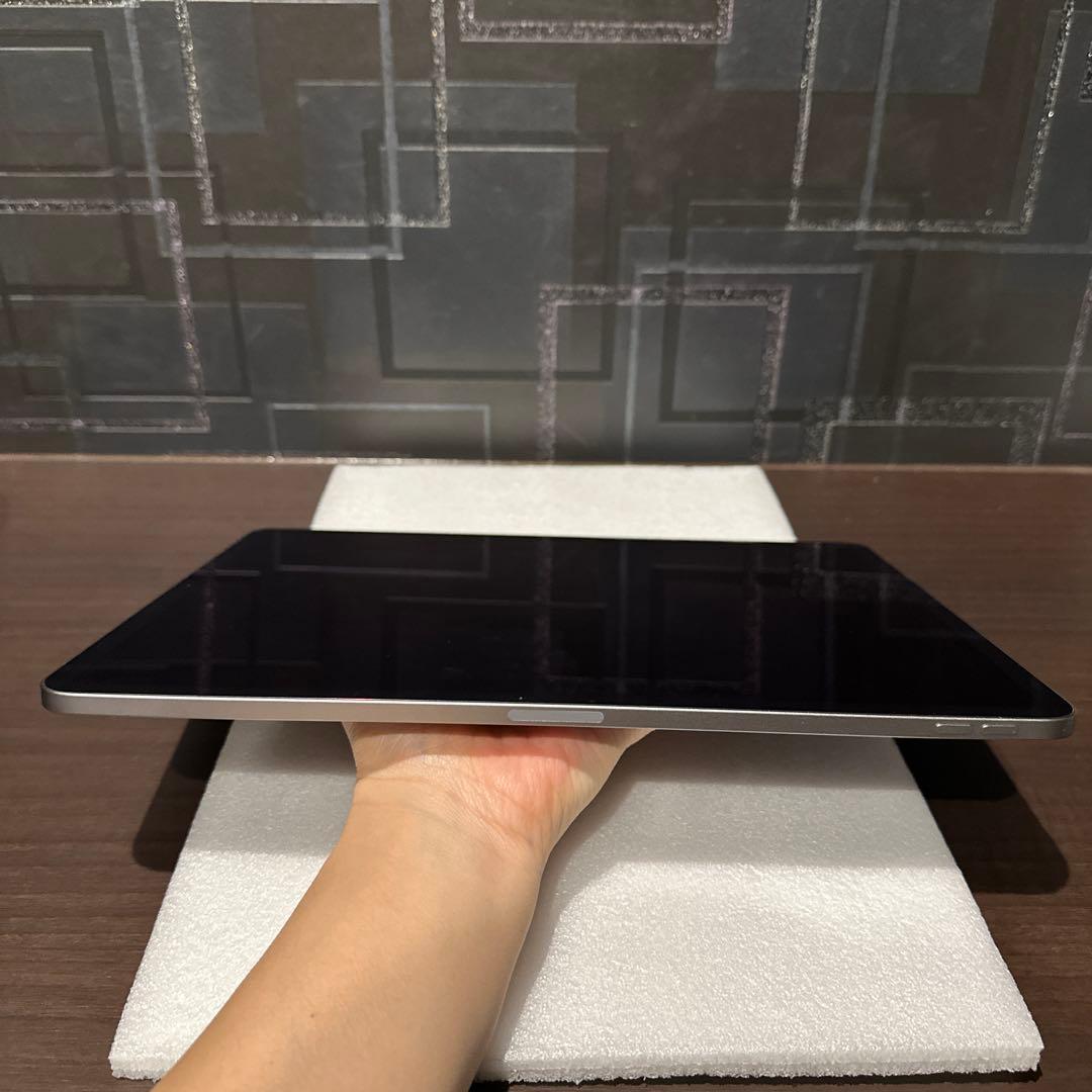 【美品】iPad Air 13インチ(M2)Wi-Fiモデル　128GB