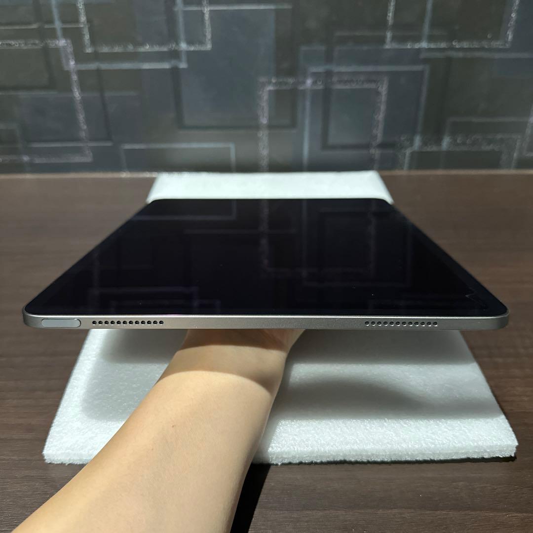 【美品】iPad Air 13インチ(M2)Wi-Fiモデル　128GB