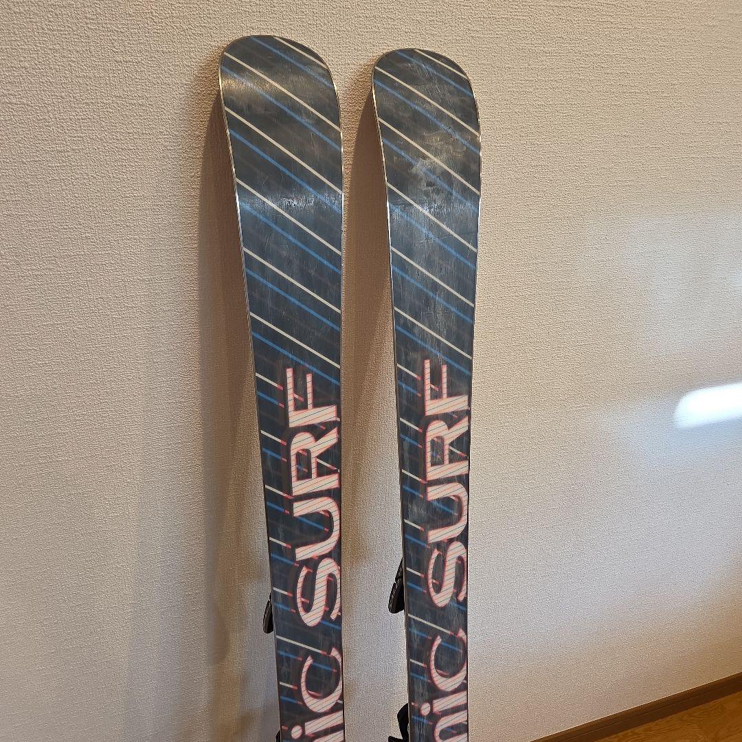 サロモン　フリースタイル用ツインチップCOSMIC SURF 135cm