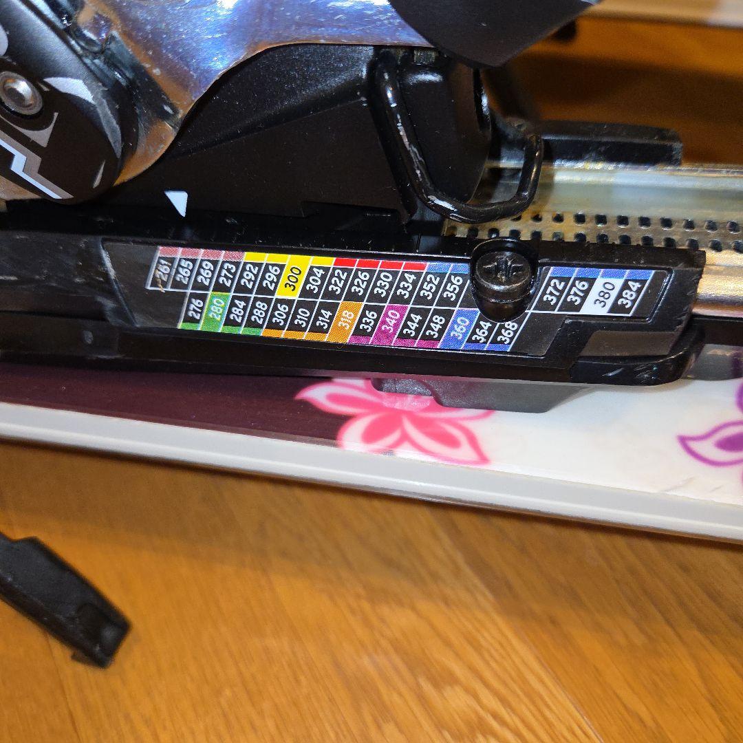 サロモン　フリースタイル用ツインチップCOSMIC SURF 135cm