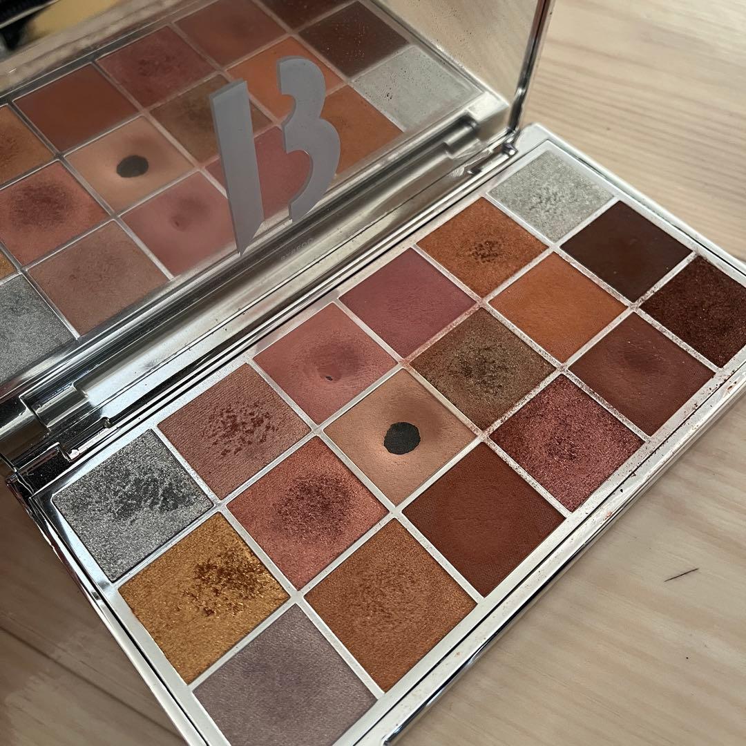 BYREDO アイシャドウパレット REMEMBRANCE