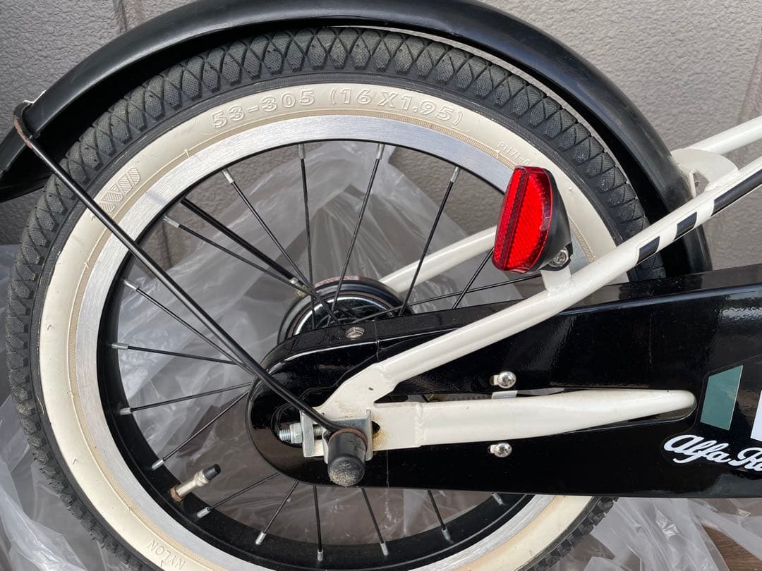 Alfa Romeo キッズ自転車 ホワイト　16インチ
