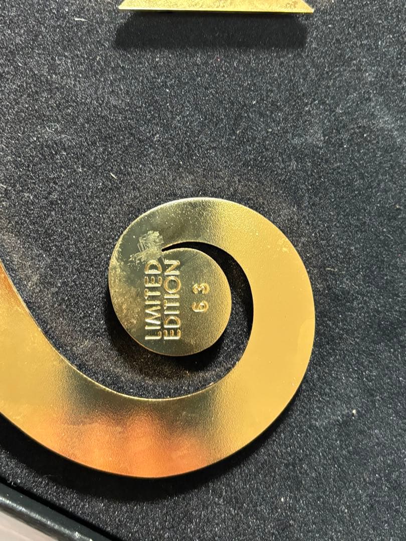 プリンス シンボルマーク ゴールド　Black Album未開封付き