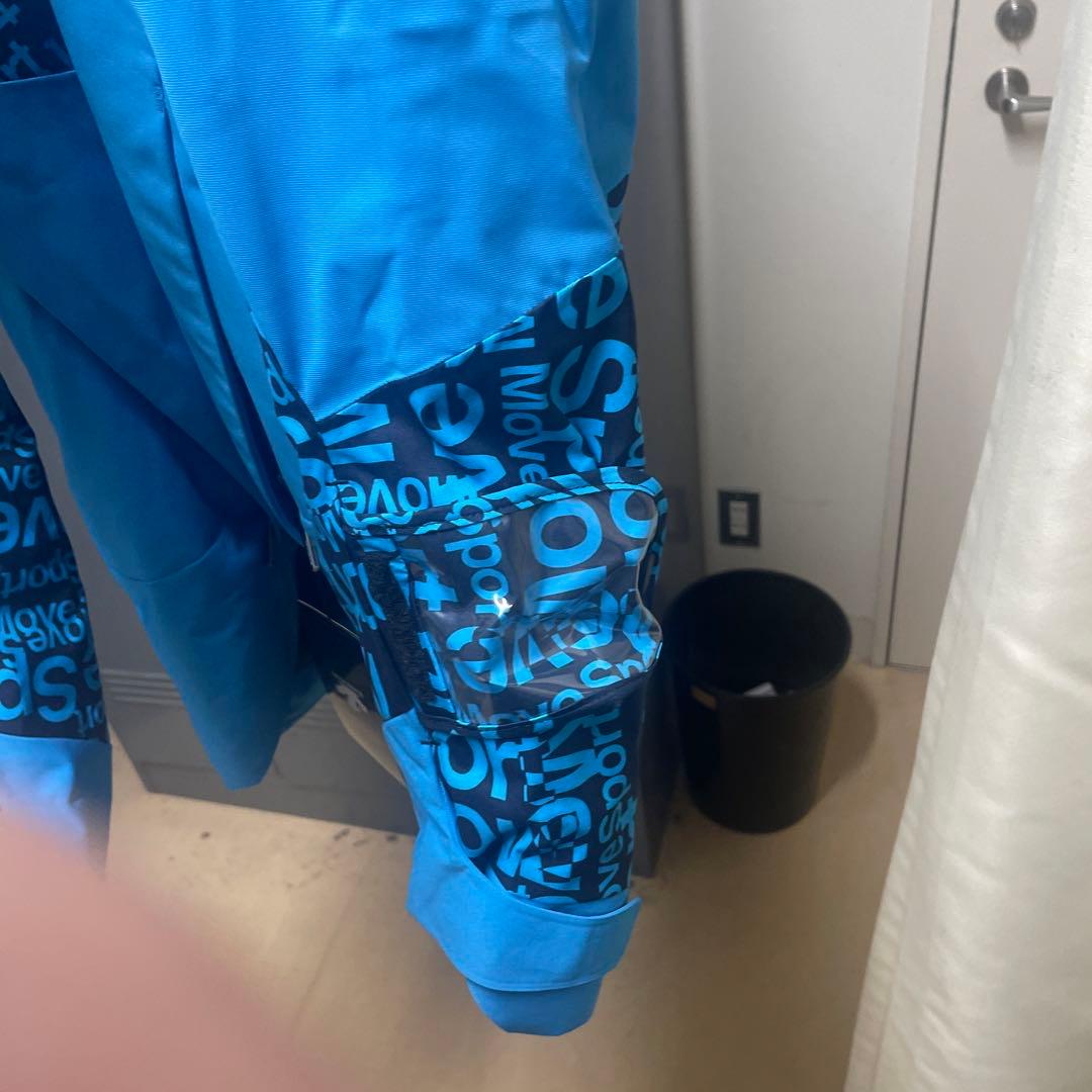 スキーウェア　DESCENTE