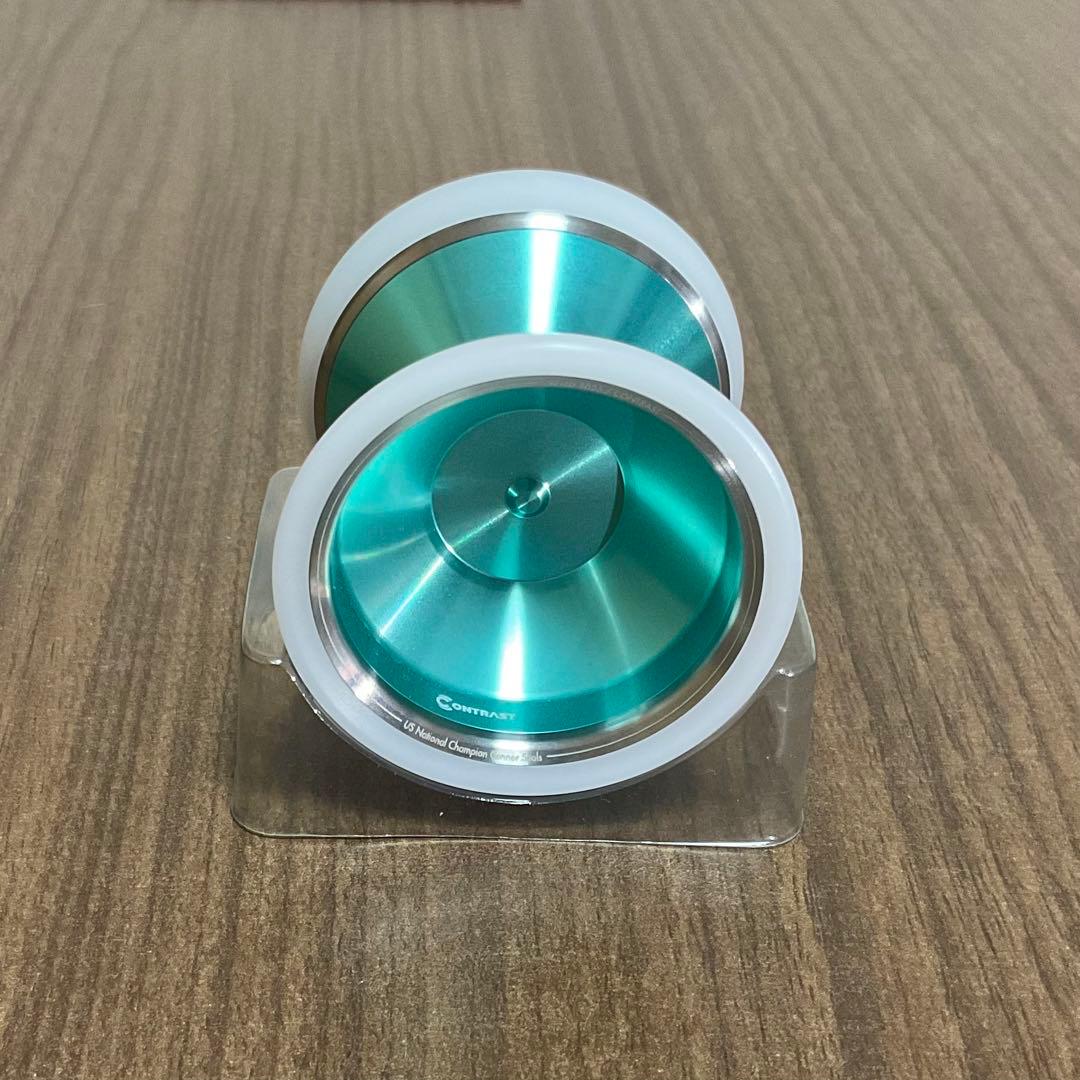 コントラスト　ヨーヨー