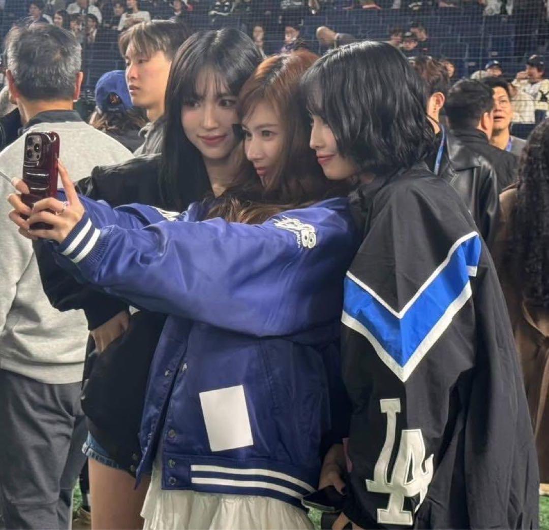 限定即完売 MLBドジャース バーシティジャケット ブルー サナ着用