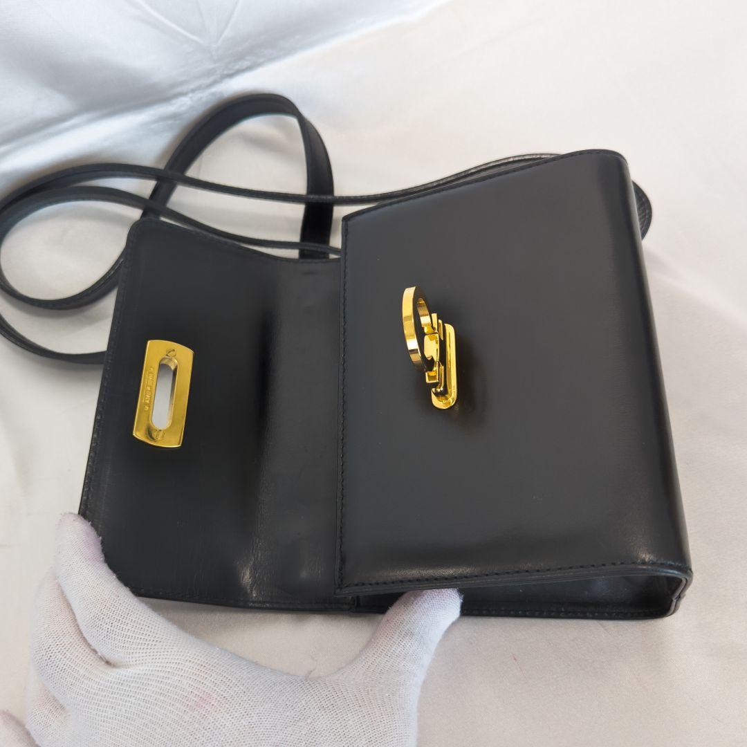 【極美品】 Ferragamo ガンチーニ ミニ ショルダーバッグ 保存袋付き