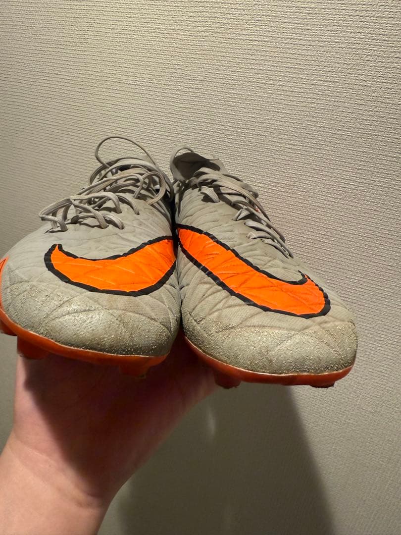 ピ*ー様 ナイキ サッカースパイク ハイパーヴェノム ファントム2