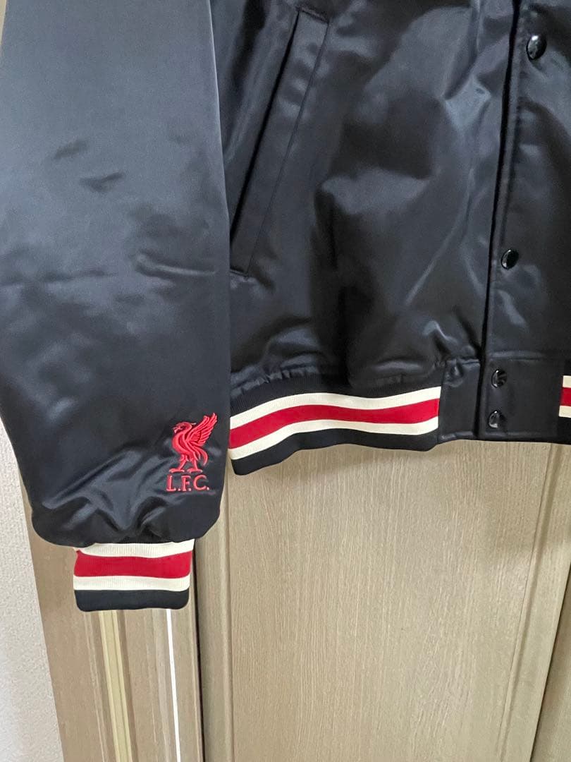 【新品未使用タグ付き✨】リバプール×エアマックス スタジャン　Lサイズ