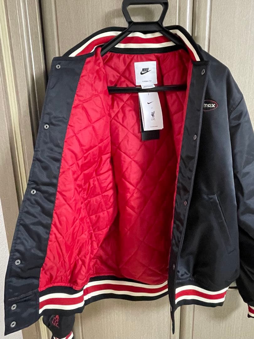 【新品未使用タグ付き✨】リバプール×エアマックス スタジャン　Lサイズ