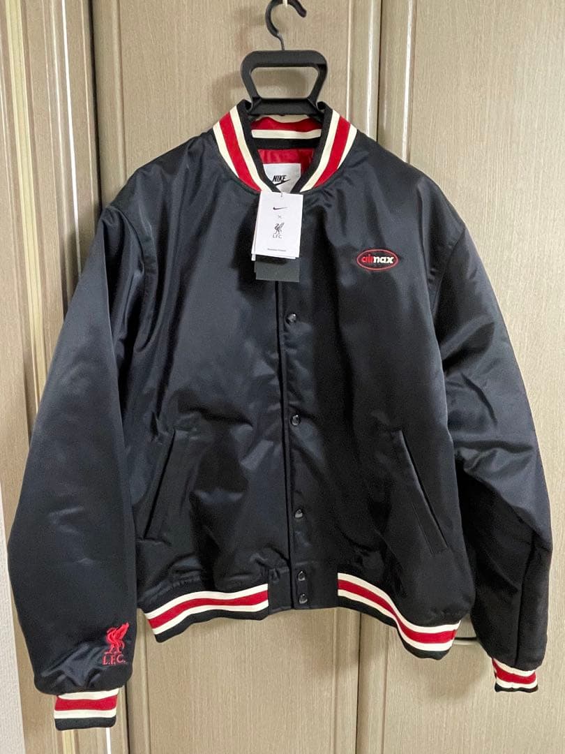 【新品未使用タグ付き✨】リバプール×エアマックス スタジャン　Lサイズ