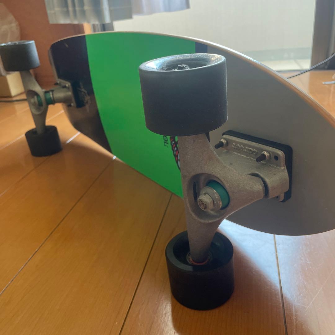 カーバー(Carver Flying Manta CX4 )