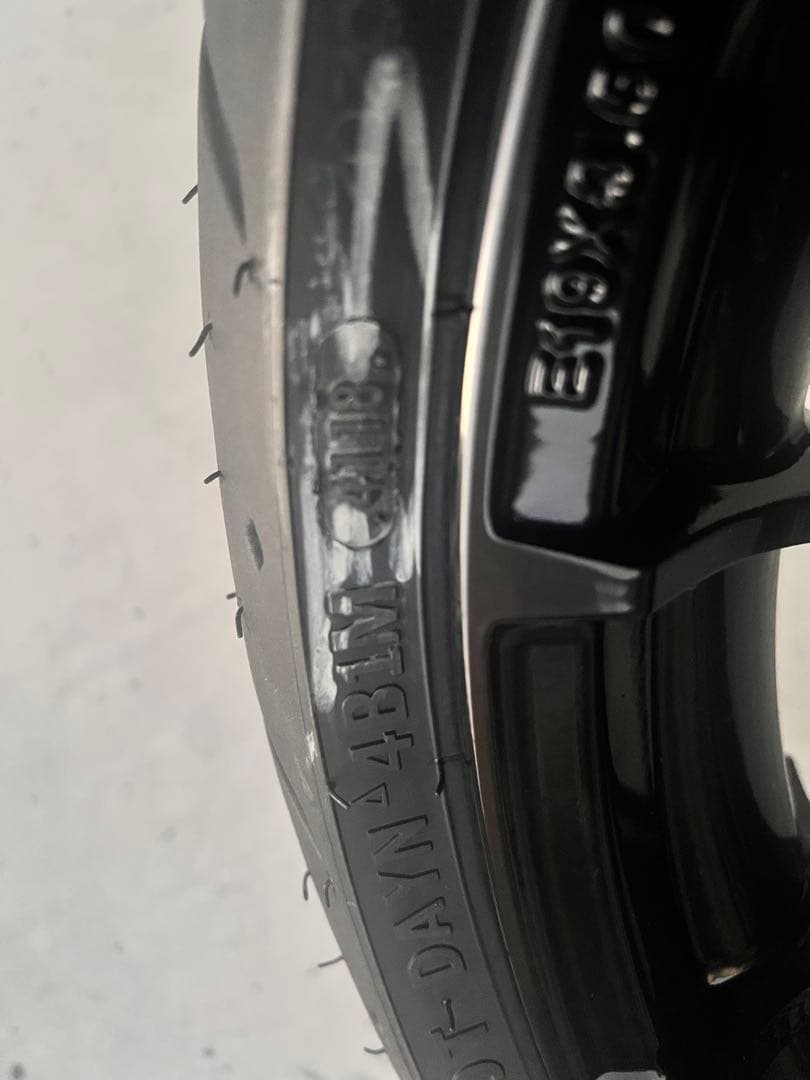 ハーレー 19インチホイール　ダンロップD408