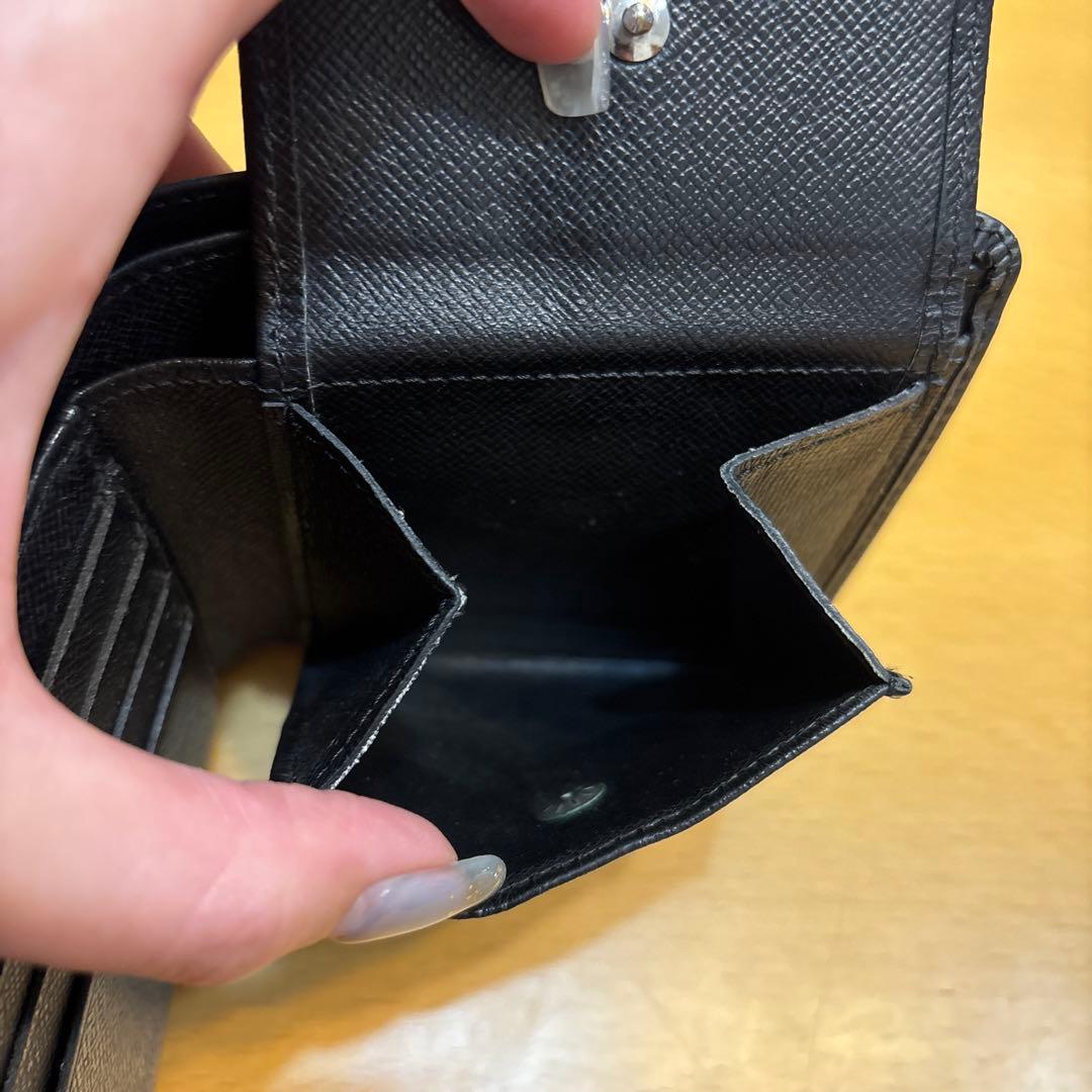 ルイヴィトン　二つ折財布　エピ黒