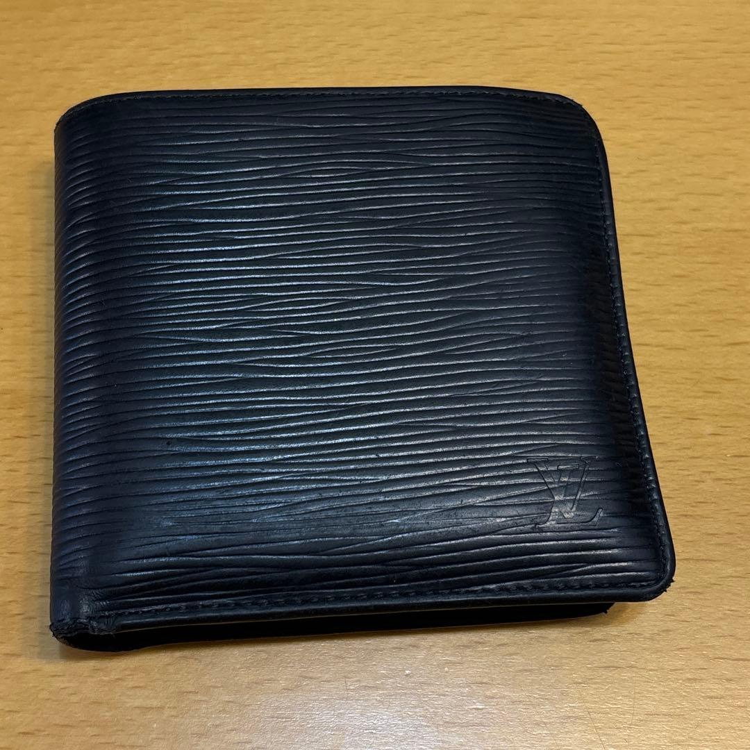 ルイヴィトン　二つ折財布　エピ黒