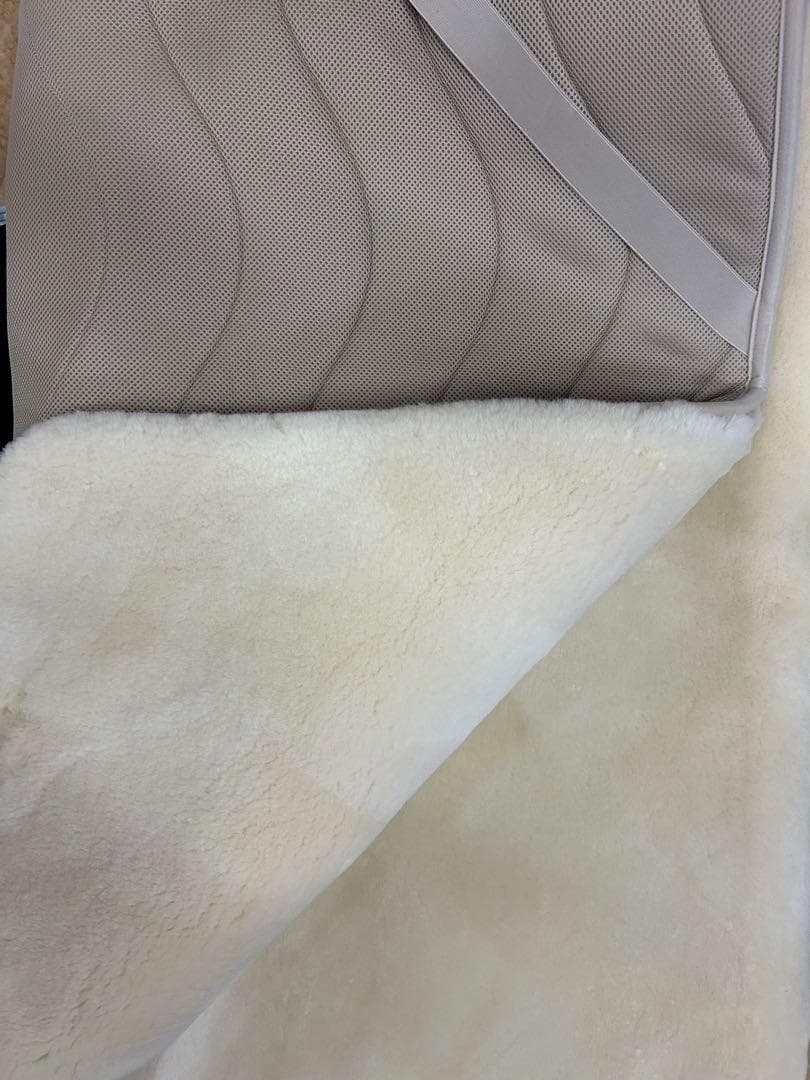 完全閉店！再入荷！西川ムートン敷パッド（オーストラリア羊毛皮100%）ベージュ