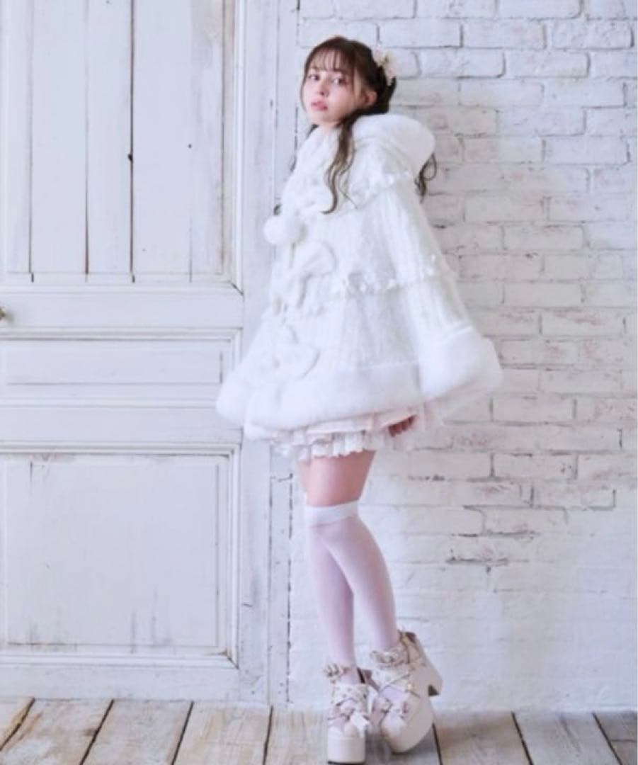 LIZ LISA リズリサ　ミルフィーユレースポンチョ　ホワイト　新品タグ付き