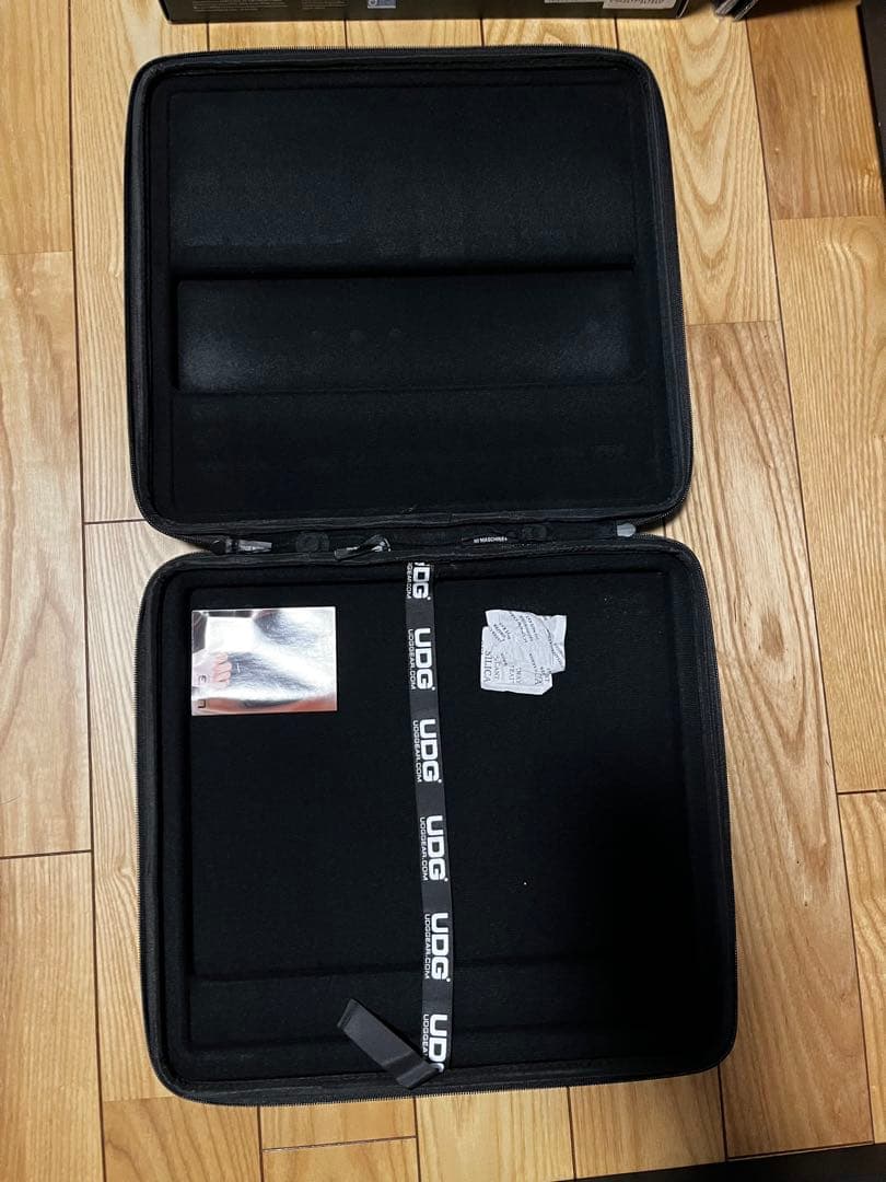 MASCHINE MK3 (ケース付) トラスファーID付き