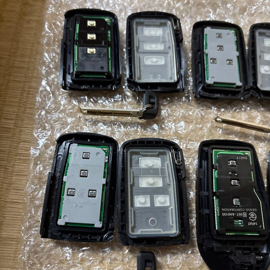 トヨタ　スマートキー　ジャンクセット　F