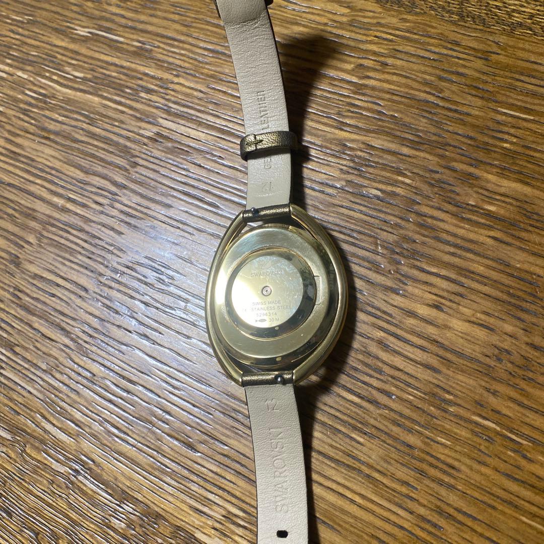 スワロフスキー　オーバル　時計　クリスタルライン