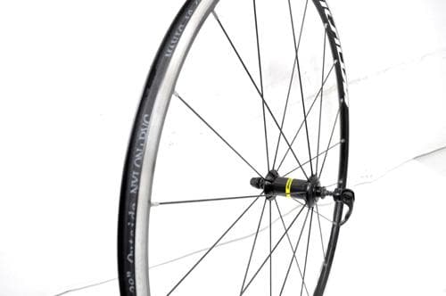MAVIC Aksium 700C フロントホイール