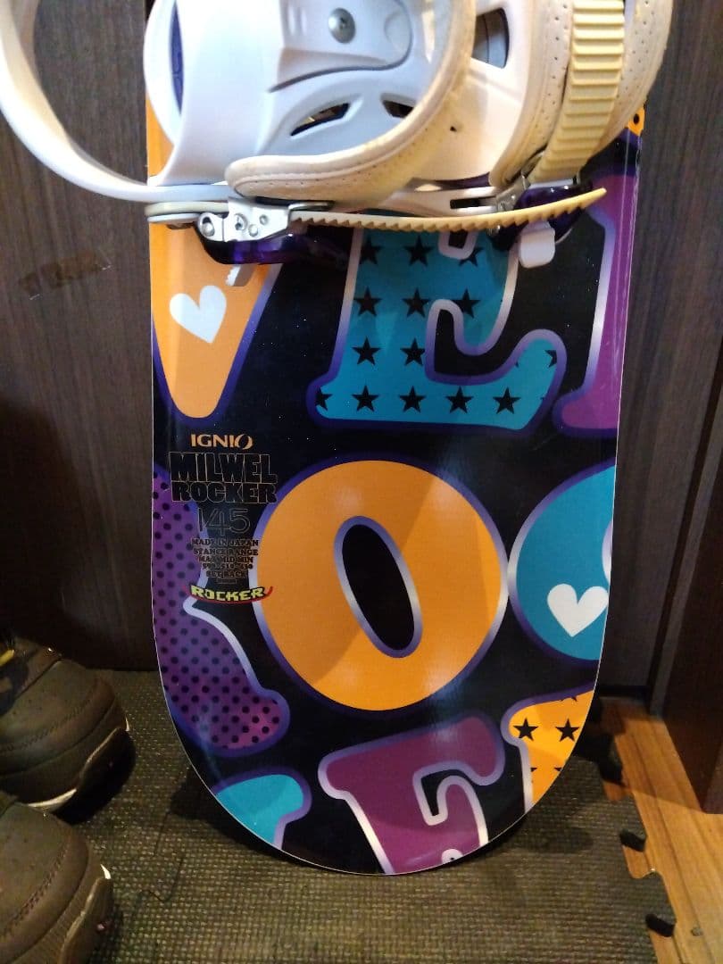 【3点セット 送料込み】IGNIO 145 レディース 豪華スノーボードセット！