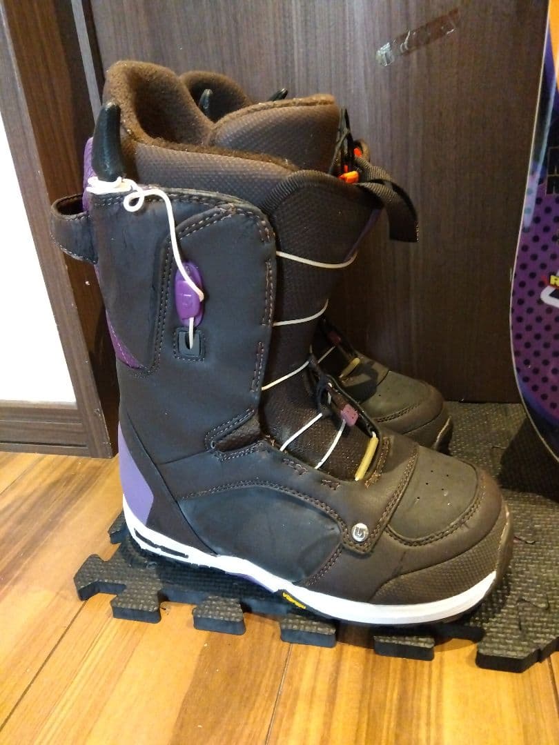 【3点セット 送料込み】IGNIO 145 レディース 豪華スノーボードセット！