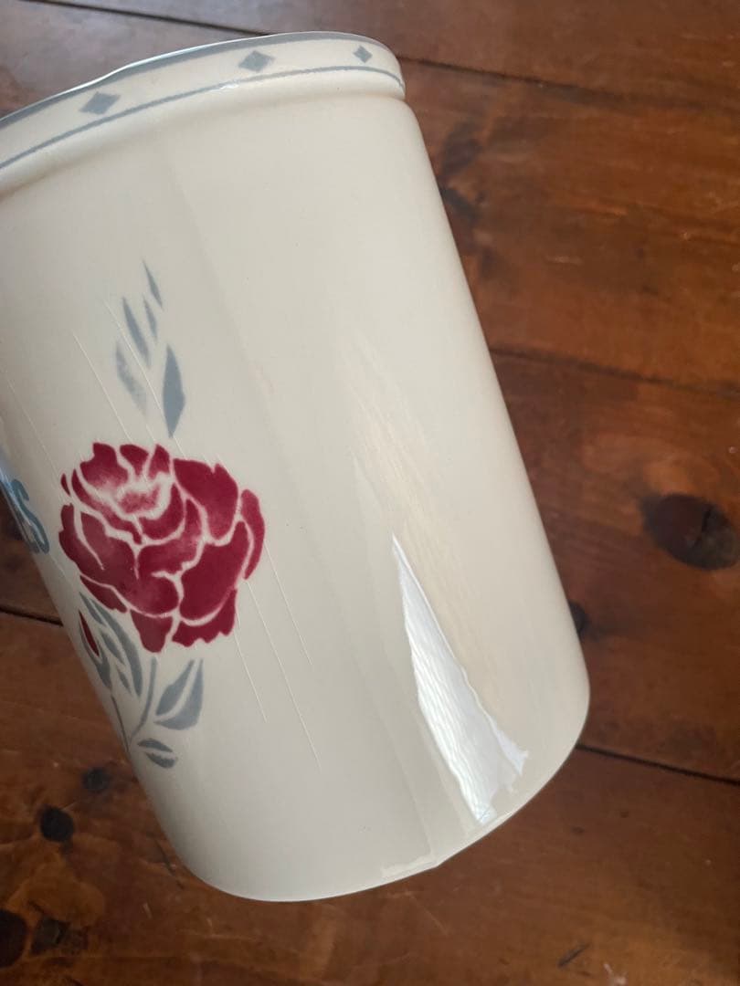 コントワールドファミーユ セル缶とツール立て