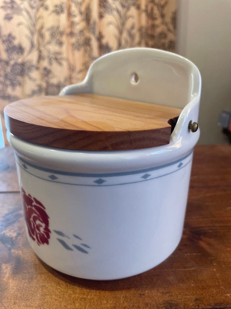 コントワールドファミーユ セル缶とツール立て