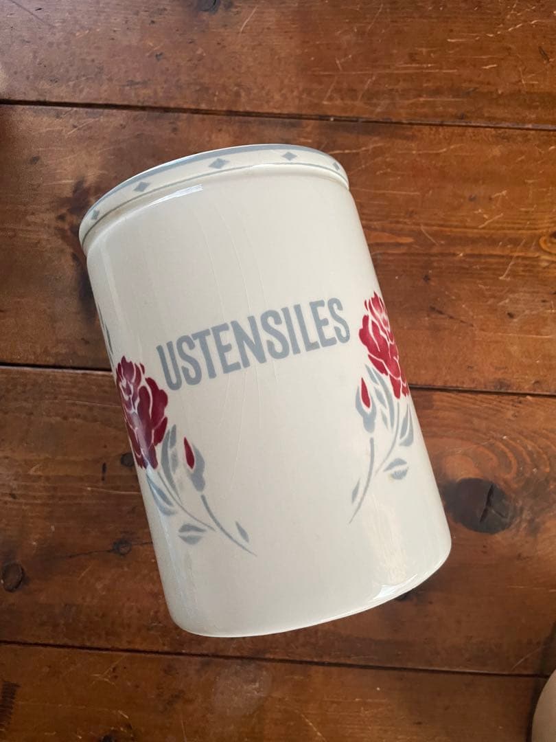 コントワールドファミーユ セル缶とツール立て