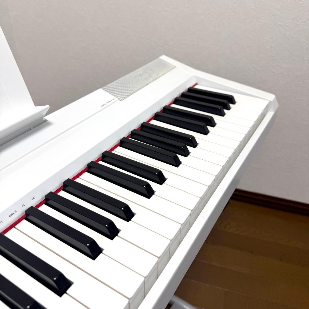 YAMAHA P-105 電子ピアノ 88鍵 ホワイト 付属品多数　ヤマハ