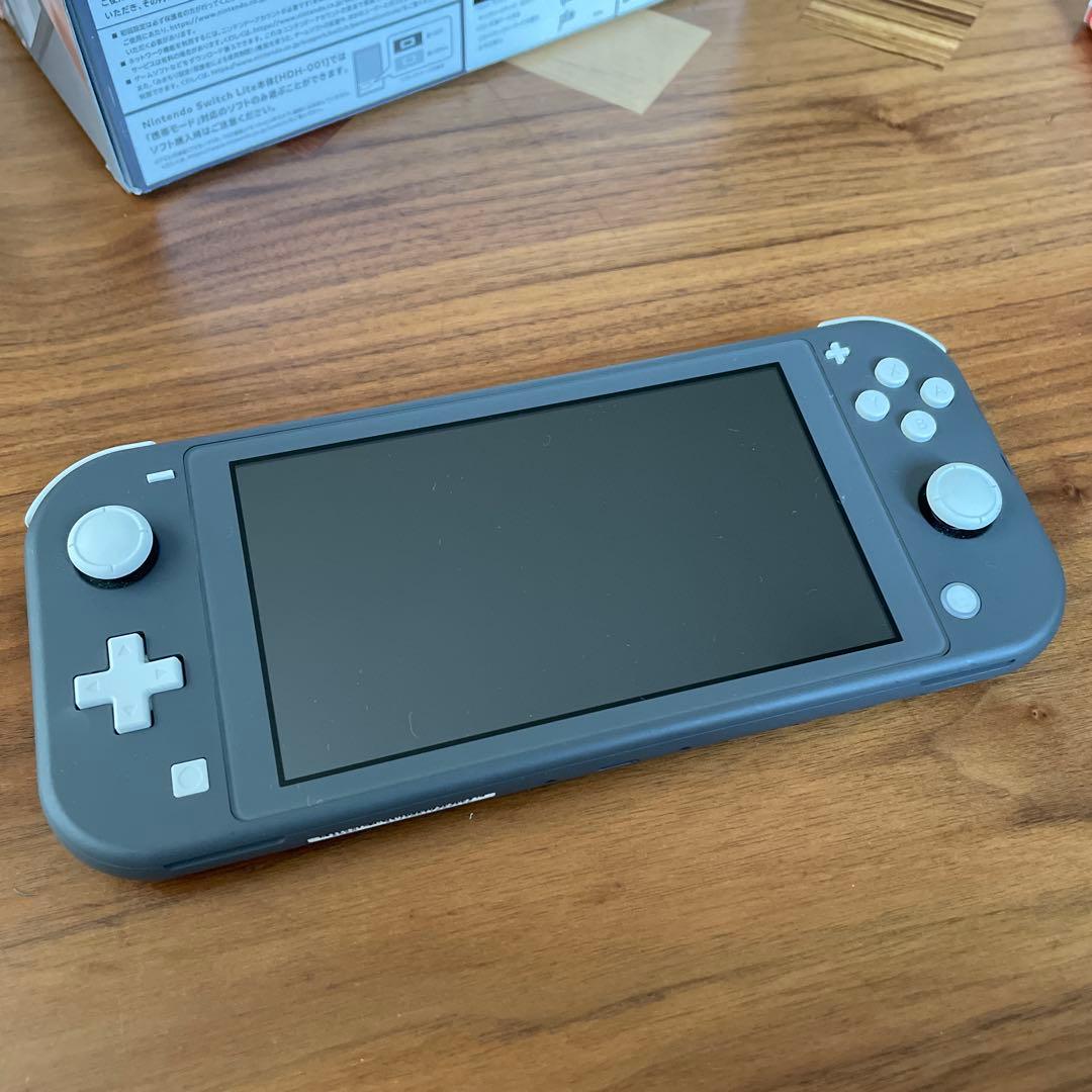 Nintendo Switch Lite 大乱闘スマッシュブラザーズ付き