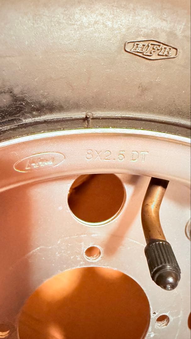 3.5j8インチタイヤホイールセット