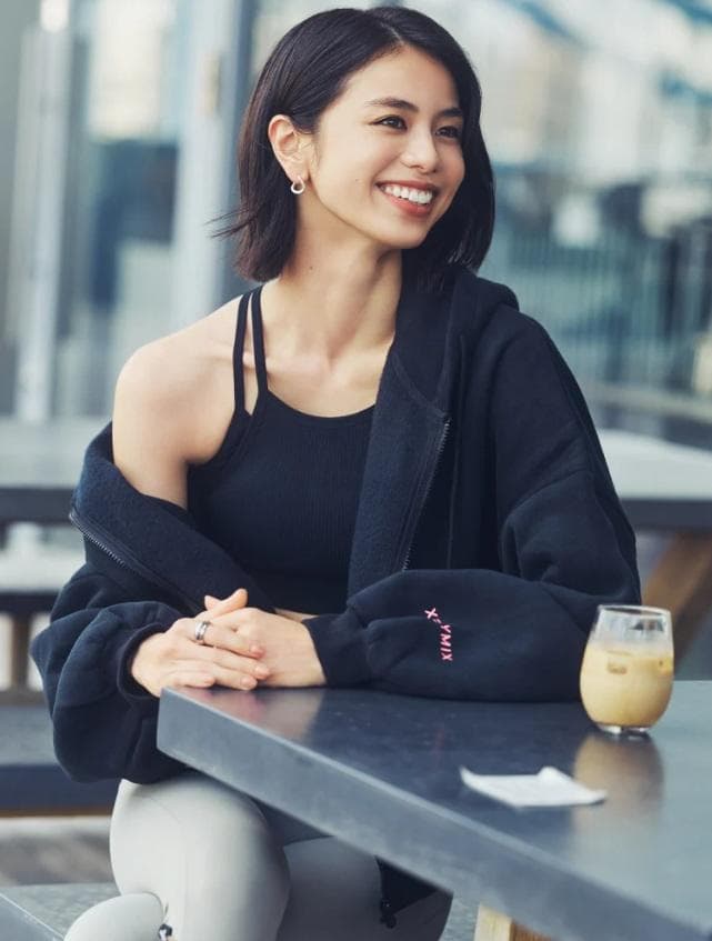 ゼクシィミックス ナッピングフード付き ジップアップ パーカー ブラック