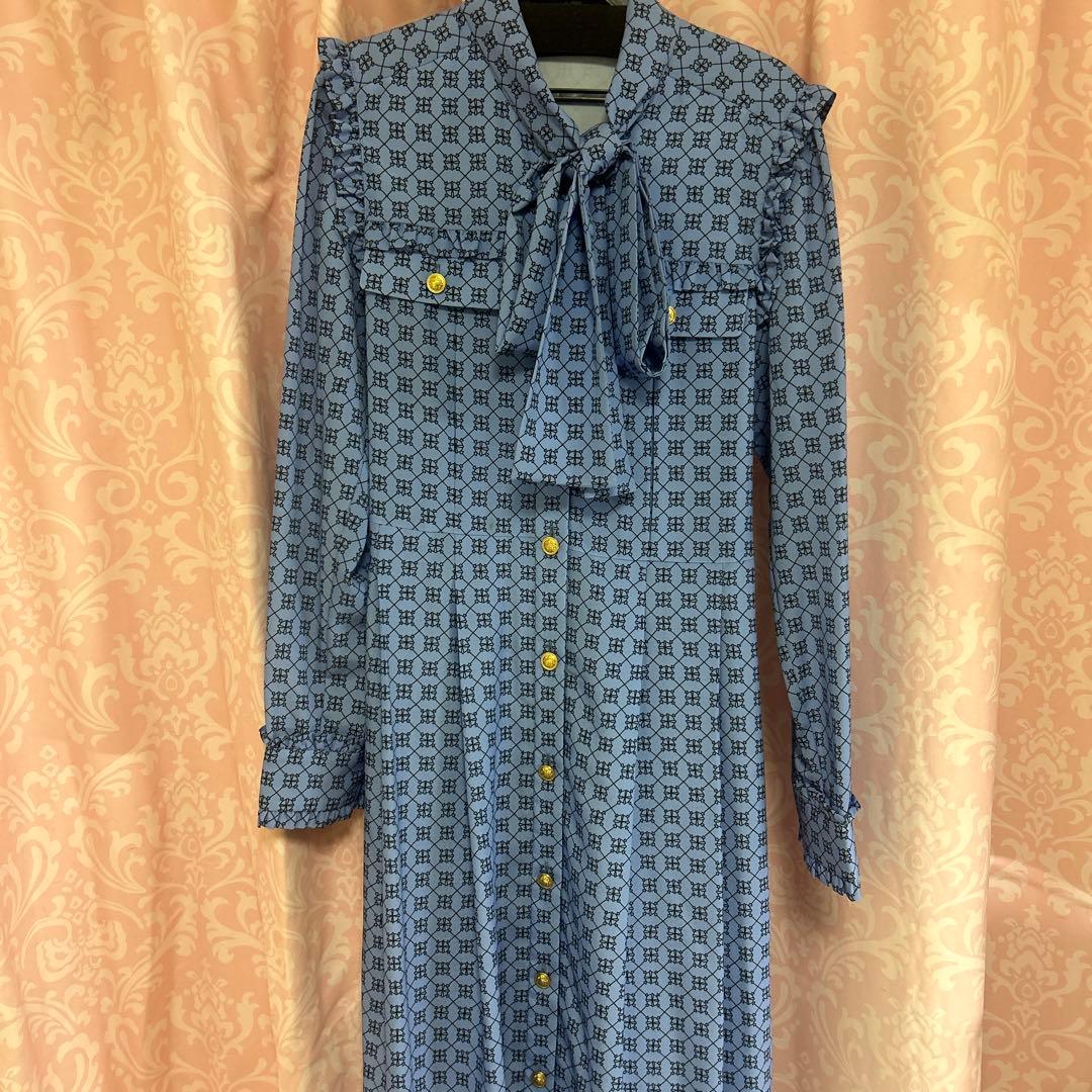 幾何学模様ボタン付きシャツワンピース