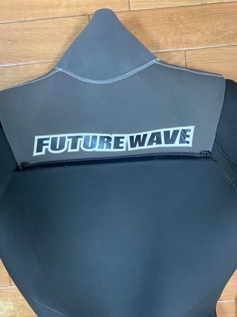 サーフィン　フューチャー　セミドライ　ウェットスーツ