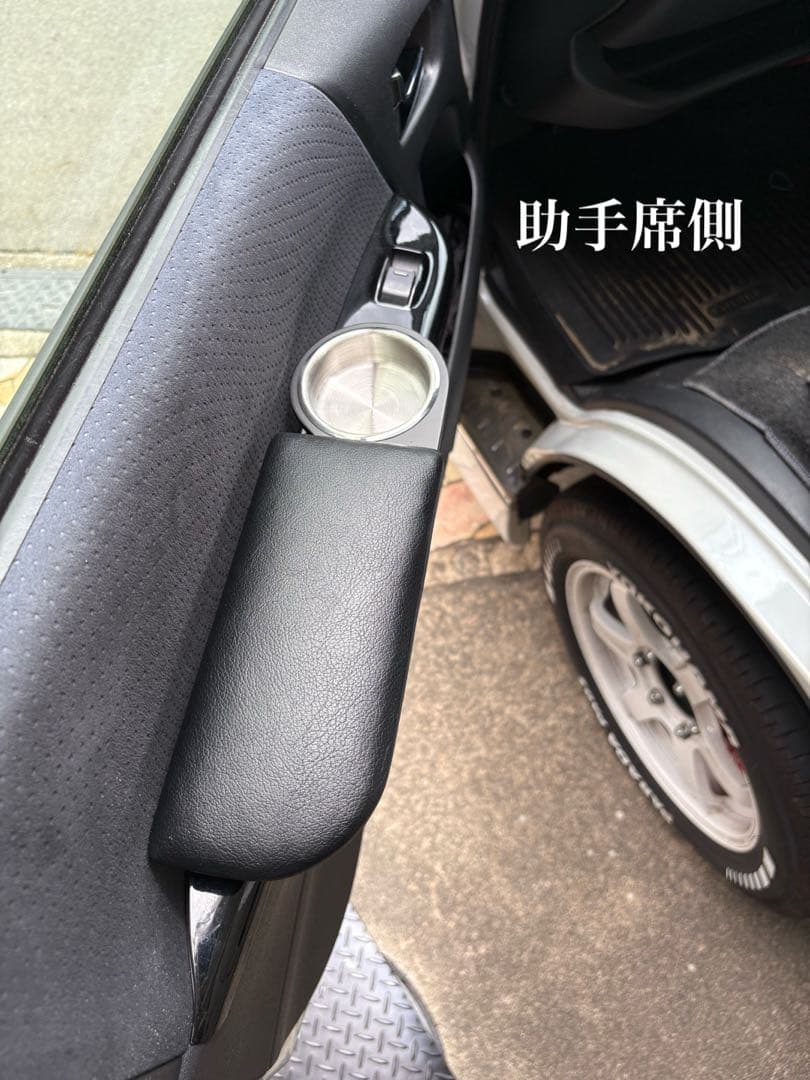 ハイエース200系　スーパーGL アームレスト運転席側&助手席側