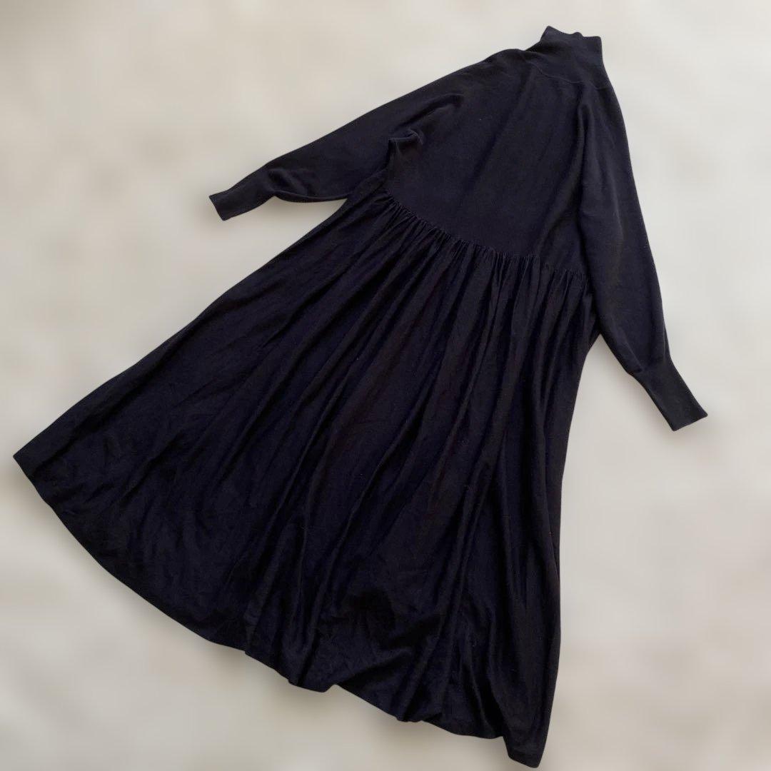 カレンソロジー ウールハイネックギャザーワンピース ネイビー 濃紺