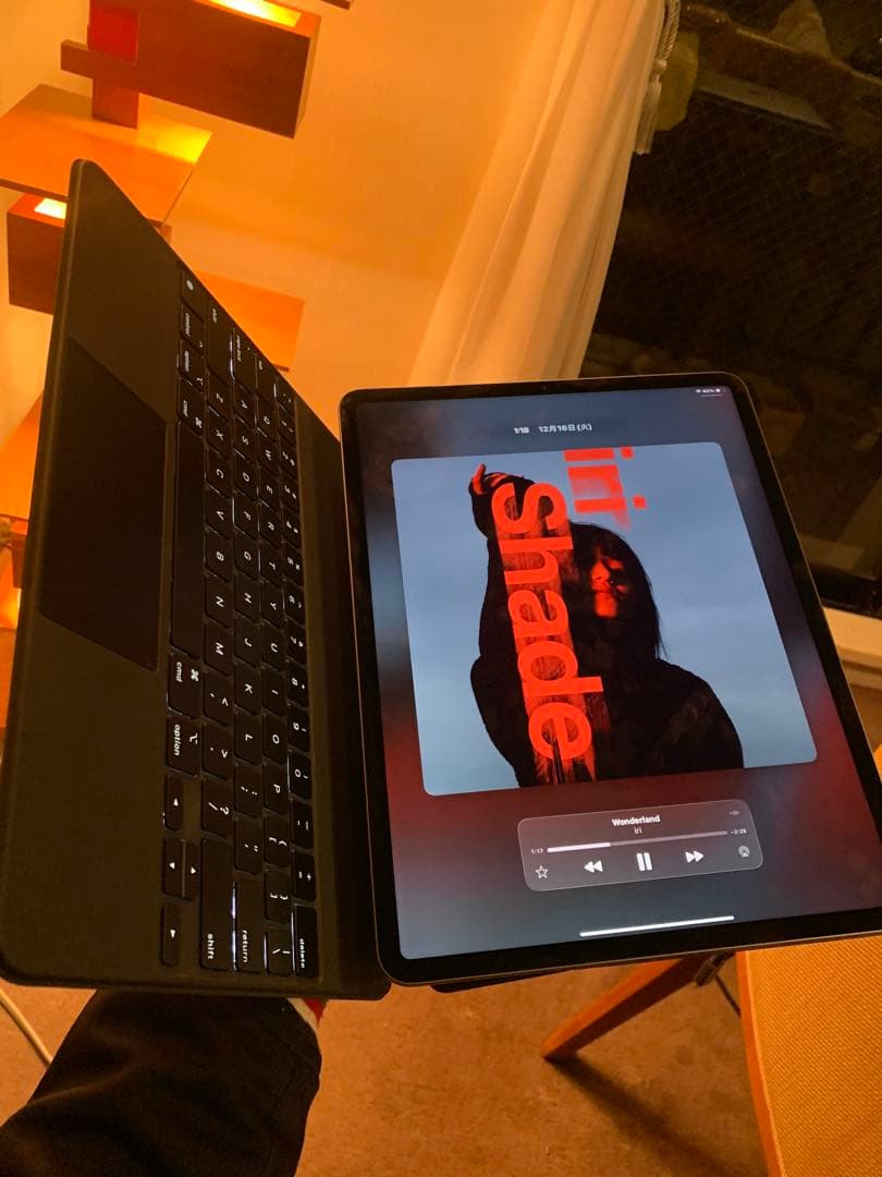 iPad pro 12.9インチ256GB MagicKeyboard