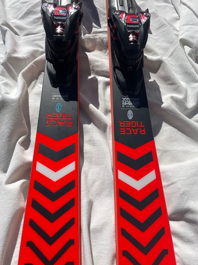 フォルクル2021〜22　VOLKL レースタイガーGS　180センチ