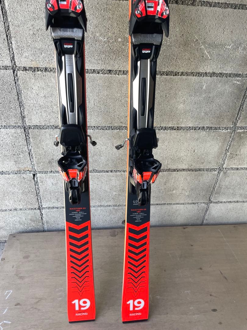 フォルクル2021〜22　VOLKL レースタイガーGS　180センチ
