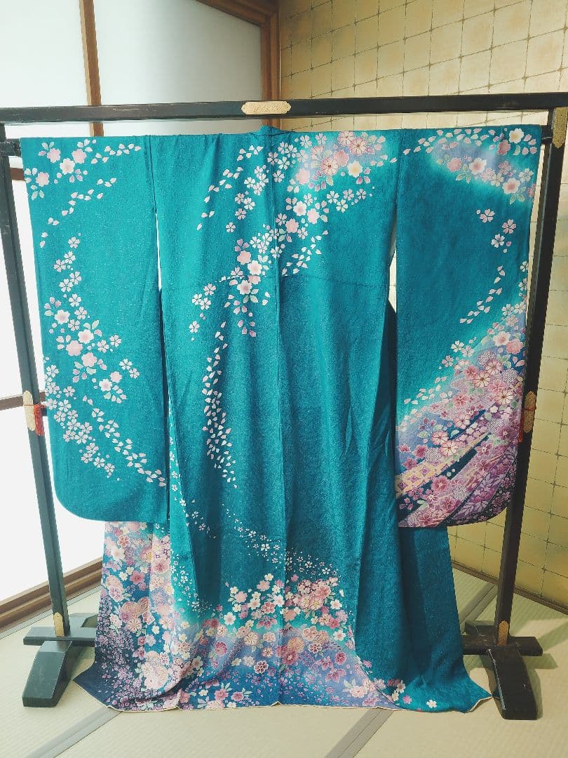 青緑色 花柄 振袖 着物