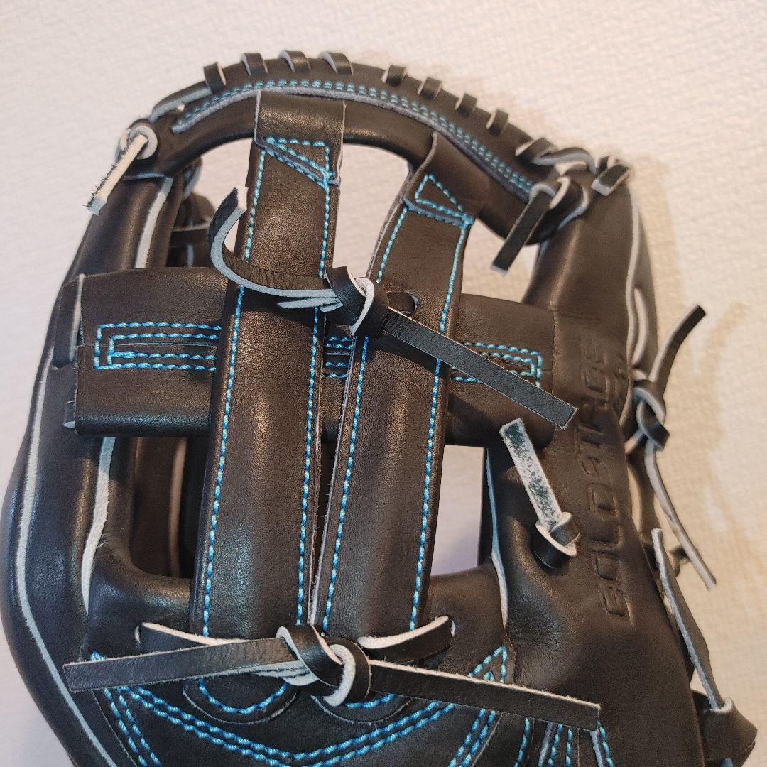 ASICS　ゴールドステージ　硬式　外野　ブラック×ブルーステッチ 湯もみ