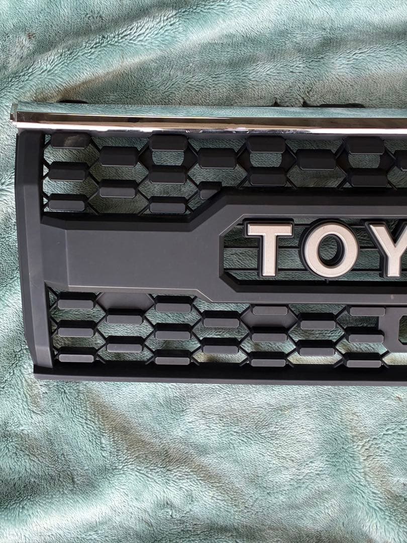 TRJ150 プラド　社外　TOYOTA フロント　グリル