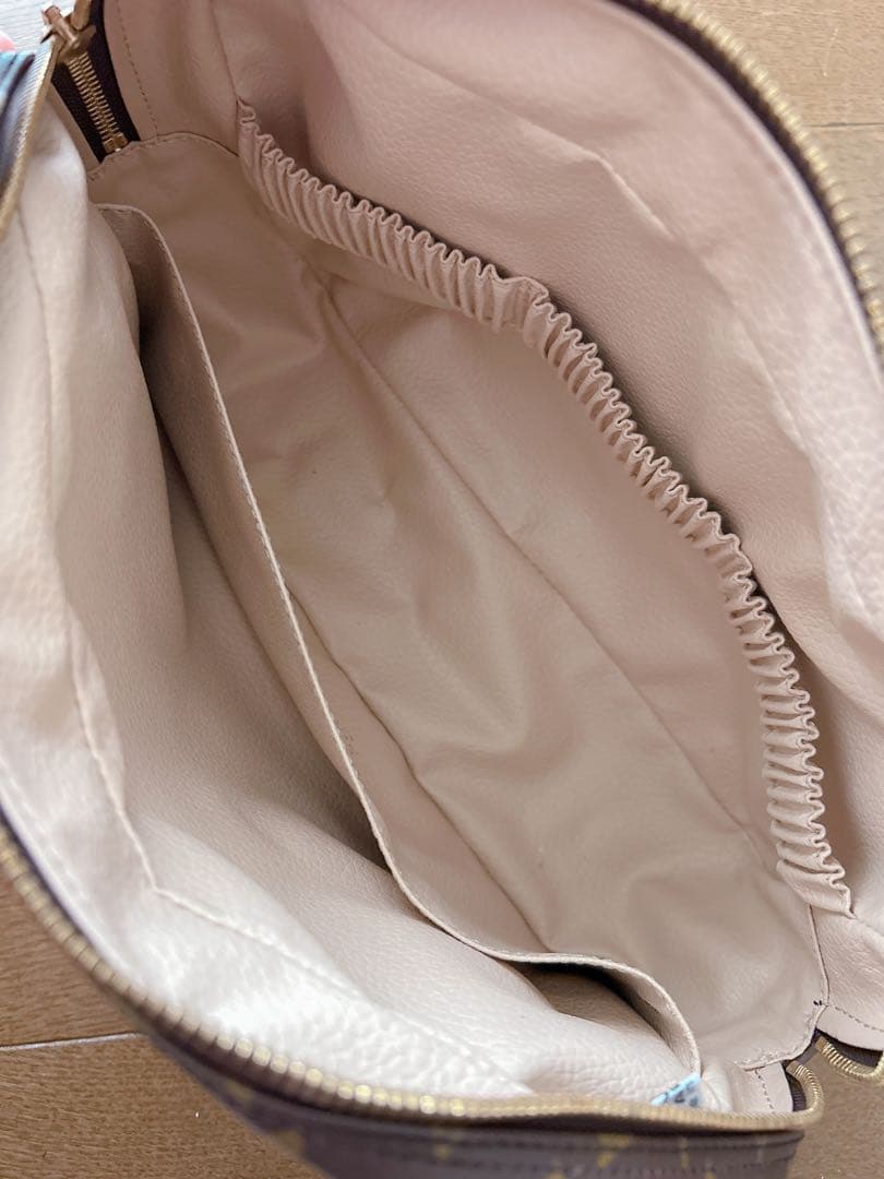 ルイヴィトン　トゥルーストワレ