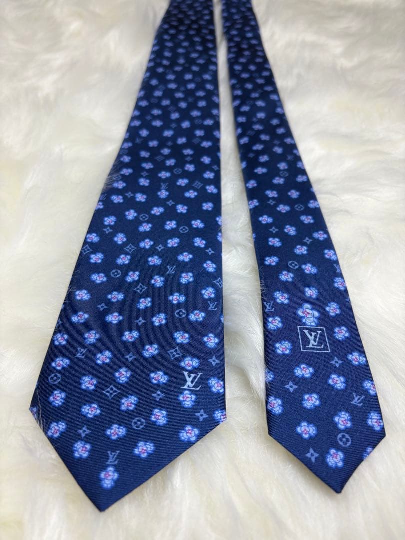 極美品】LOUIS VUITTON ルイヴィトン ネクタイ ヴィヴィエンヌ 現行